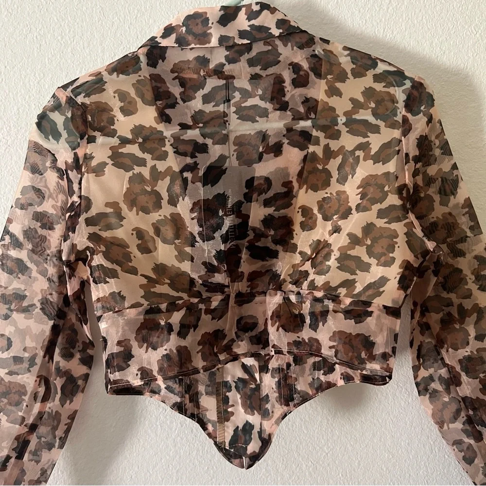 NWT Pretty Little Thing Tan Leopard Sheer Organza Pointed Hem Shirt - Picture 5 of 7